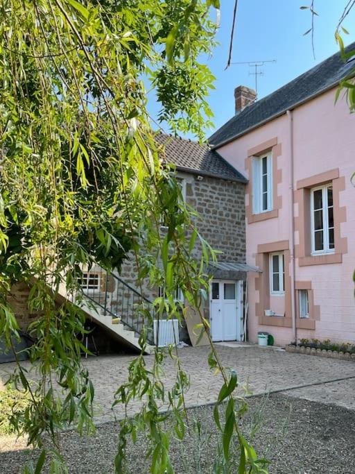 Les Maisons D'Aure: Le Studio Putanges Exteriör bild